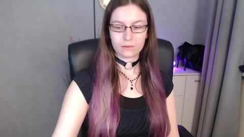 emma online show from October 3, 6:07 am