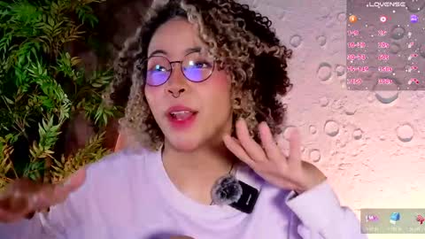     online show from April 14, 10:15 am