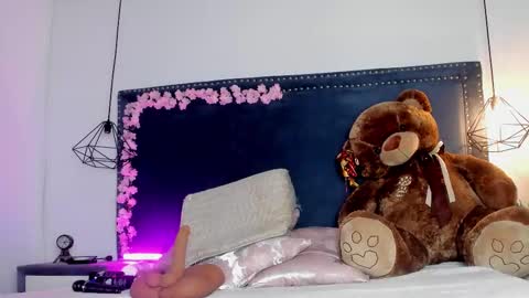 emma_saylor online show from January 31, 9:57 pm