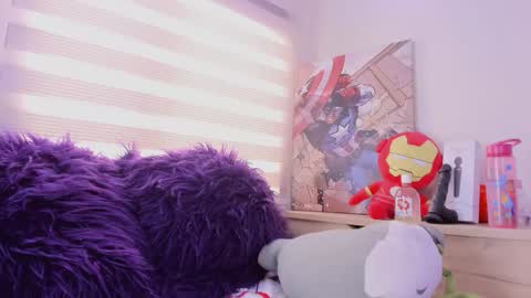 EMMA  online show from October 11, 7:27 pm