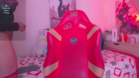 EMMA  online show from October 16, 6:54 pm