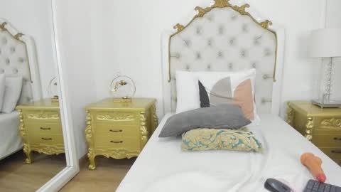 emma swit online show from February 26, 7:18 am