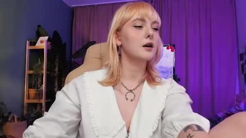 Rose online show from June 11, 2:14 pm