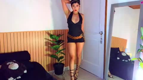 Emma web online show from June 3, 6:57 pm