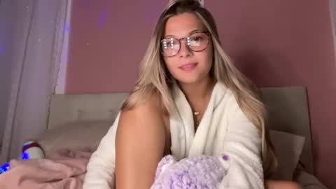 Emma Brooks online show from July 1, 3:39 am