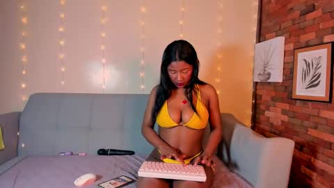 Emma online show from December 29, 11:08 pm