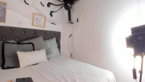 emmadasilva online show from October 29, 7:38 pm