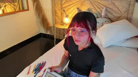           online show from April 9, 8:03 pm