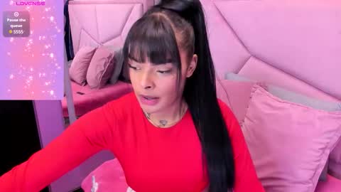 emmaebony_ online show from November 26, 12:28 pm