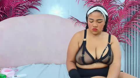 Emma online show from February 20, 11:56 am