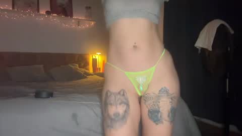 emmaonlyx1 online show from May 15, 2:49 am