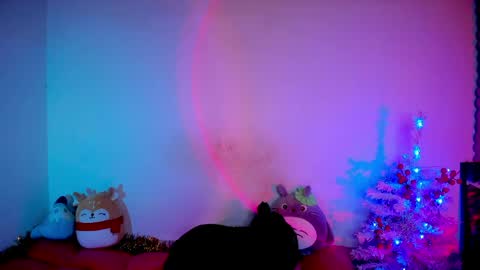 RH-NEGATIVE GREEN-EYED BAELIEN online show from March 31, 8:31 pm