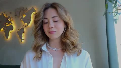 Miss Emmi online show from February 20, 9:33 am