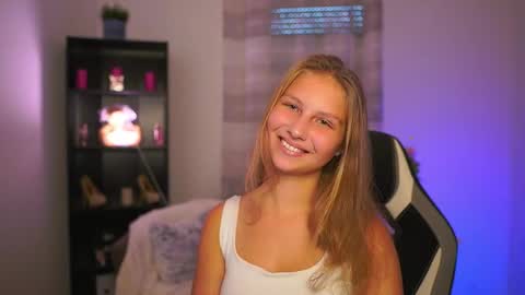 Emmie online show from October 30, 2:40 pm