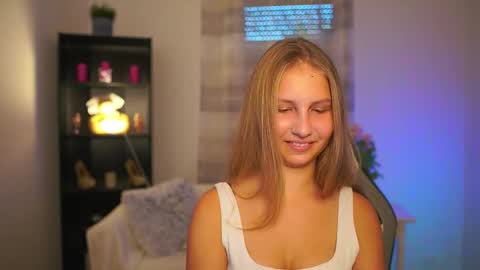Emmie online show from November 5, 2:11 pm