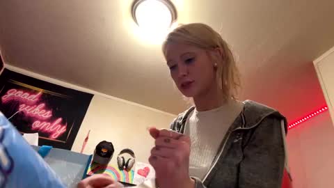 emmwarr1514 online show from March 5, 6:01 pm