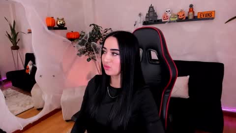 Emmy Evans  online show from October 14, 7:38 pm