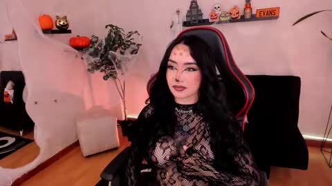 Emmy Evans  online show from October 10, 8:47 pm