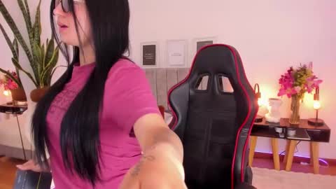 Emmy Evans  online show from February 22, 7:43 pm