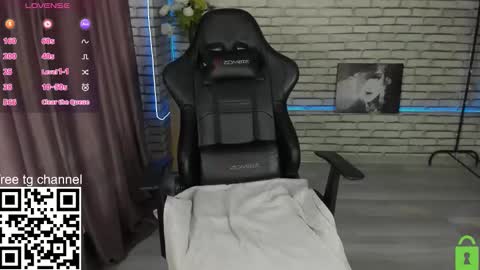 emy__angel online show from October 24, 5:58 am