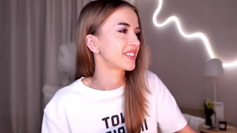 entya online show from October 30, 7:00 am