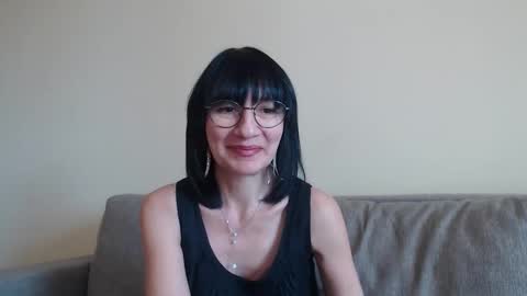 ericablack8 online show from September 15, 9:39 am