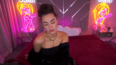 Erica online show from October 4, 7:03 am