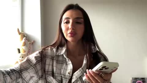 Vanessa online show from June 17, 10:05 am