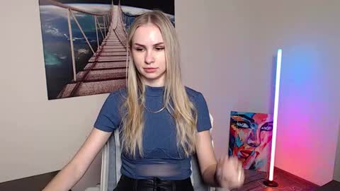 Erika online show from November 19, 1:55 pm