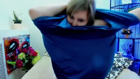 Adelina online show from January 12, 11:50 am