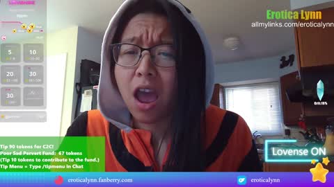 Lynn   online show from December 3, 8:28 pm