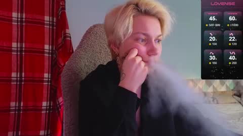 esajukyy online show from February 3, 10:03 am