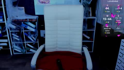 Ava online show from November 4, 3:00 am