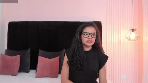 Estefa Rose online show from June 23, 6:50 pm