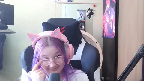 Kate online show from March 18, 7:02 am