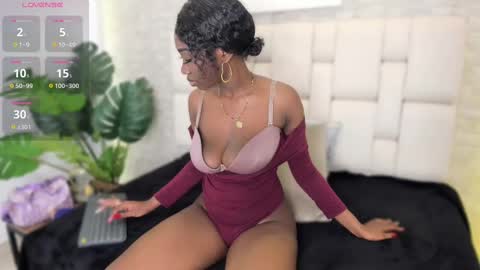 estefany online show from February 11, 11:53 am