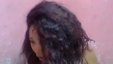 estelah20 online show from November 8, 9:25 am