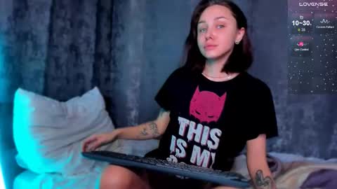 Ester online show from October 16, 11:35 am