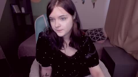 Ester  online show from April 19, 3:56 pm