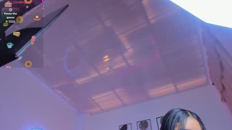 Estrella  online show from February 23, 1:21 pm