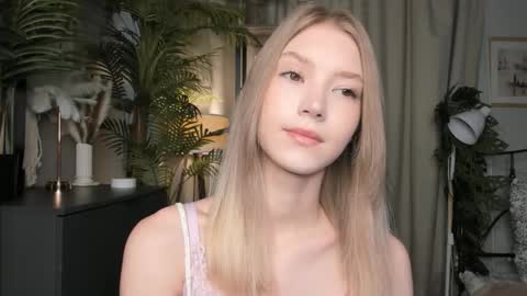 Natalie online show from October 23, 5:46 am