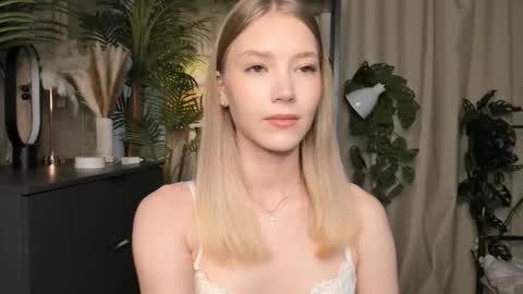 Natalie online show from October 15, 5:54 am