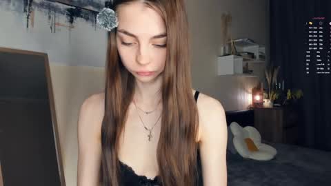 Mary online show from April 19, 7:52 am