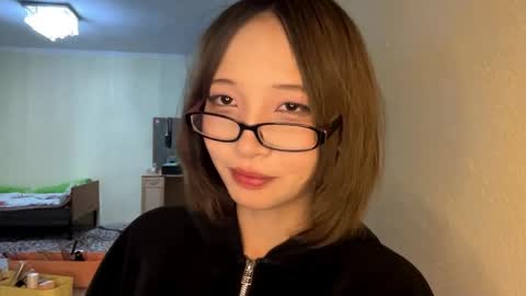 ethelynartice online show from April 15, 7:58 pm