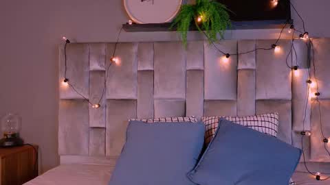 EVA DAEMON  online show from October 21, 11:25 am