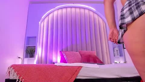 EVA DAEMON  online show from October 3, 11:59 am