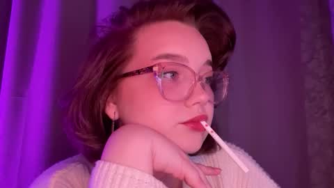 eva_kittenn online show from November 4, 6:46 pm