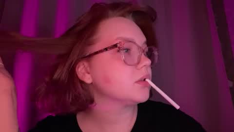 eva_kittenn online show from December 3, 5:26 pm