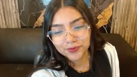 eva_luna699425 online show from May 7, 3:38 pm