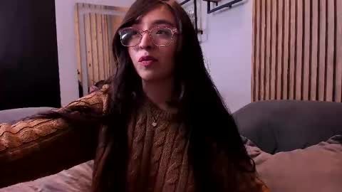 Angelinne online show from September 10, 1:55 pm